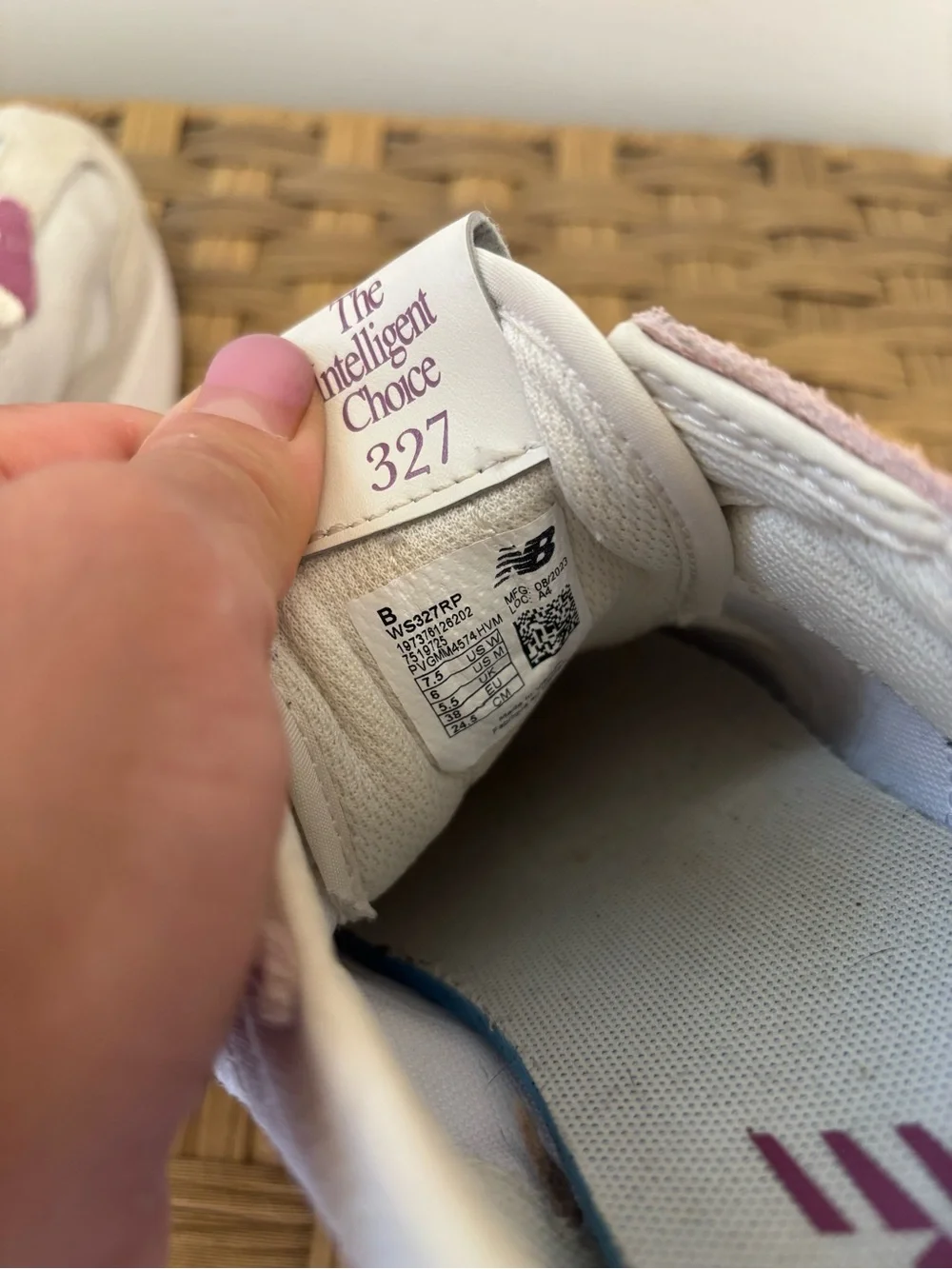 New Balance 327 Women's Sneaker size 7.5